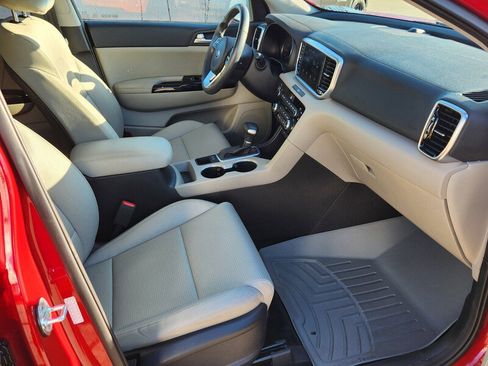 Used 2022 Kia Sportage EX image 15