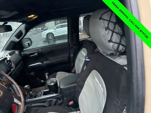 Used 2017 Toyota Tacoma image 14