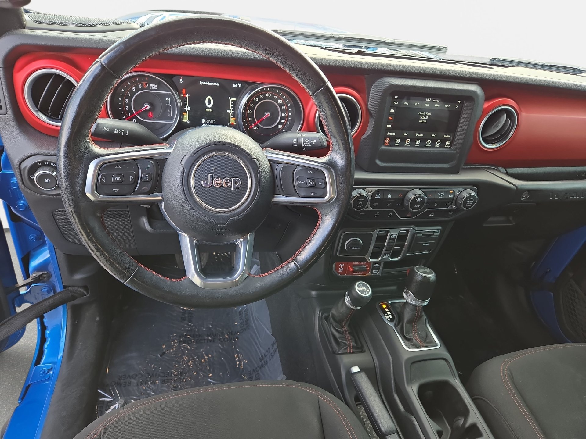 Used 2021 Jeep Wrangler Unlimited Rubicon w/ Cold Weather Group AWD/4WD image 32