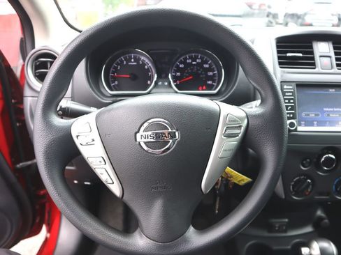 Used 2019 Nissan Versa SV FWD image 11