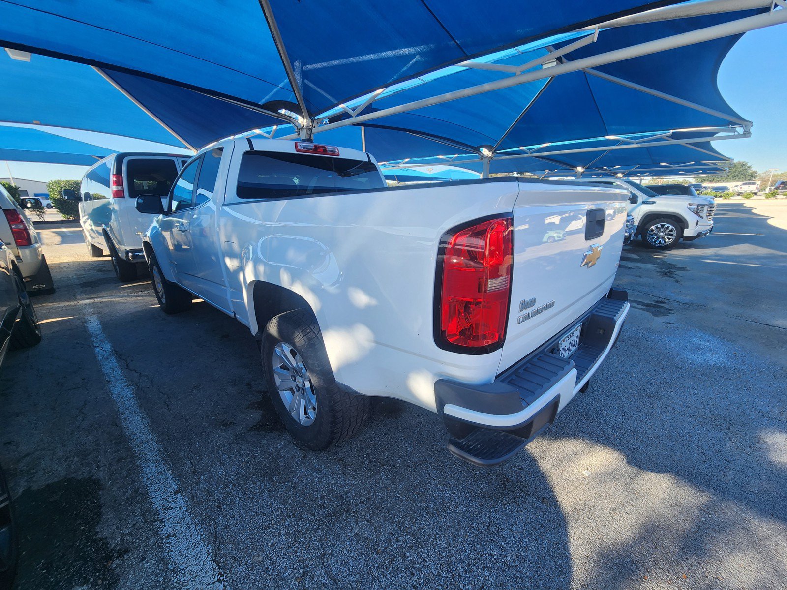 Used 2015 Chevrolet Colorado LT w/ LT Convenience Package RWD image 3