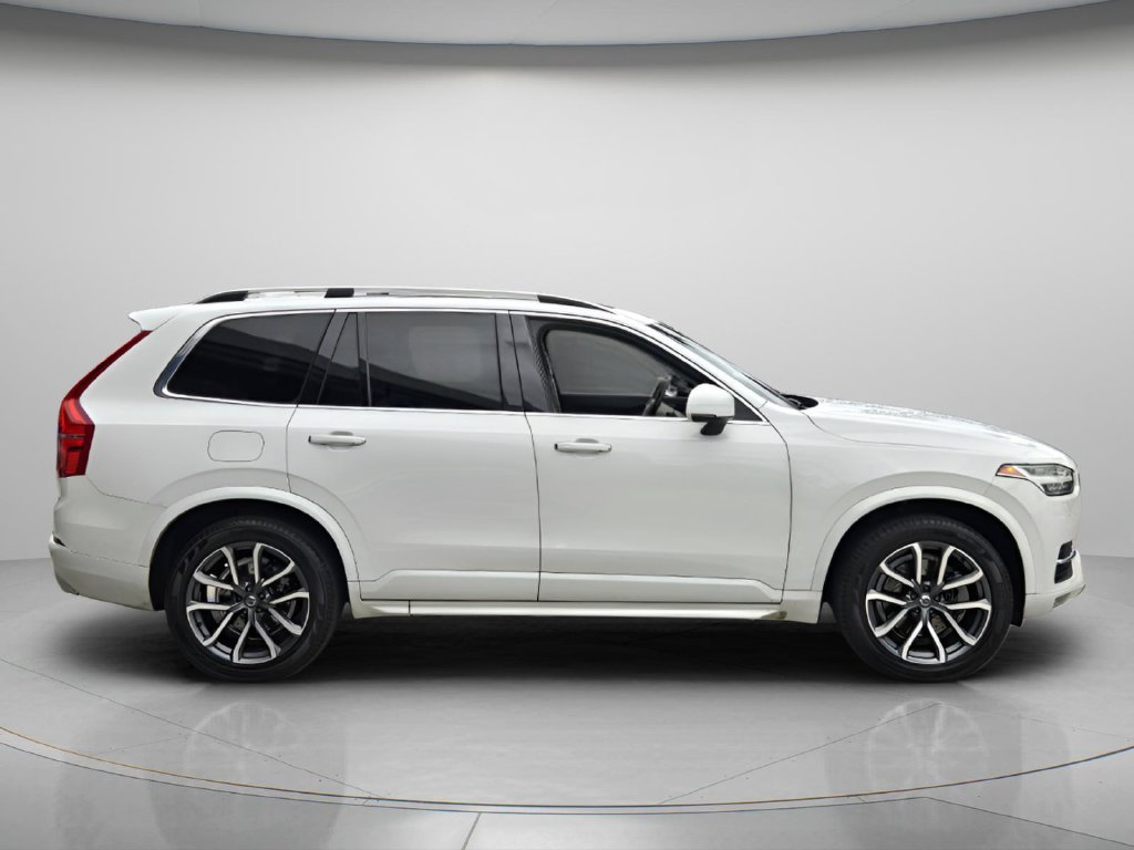Used 2016 Volvo XC90 T6 Momentum w/ Momentum Plus Package AWD/4WD image 3
