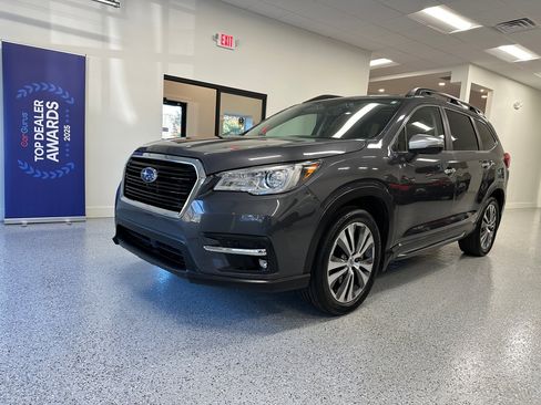 Used 2019 Subaru Ascent Touring w/ Popular Package #2A image 4