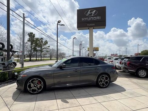 Used 2023 Alfa Romeo Giulia Veloce image 4