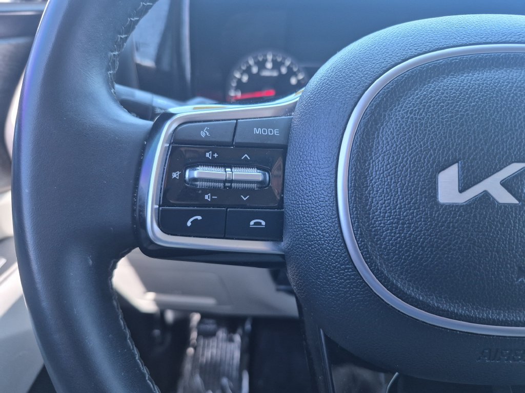 Used 2023 Kia Sorento S AWD/4WD image 19