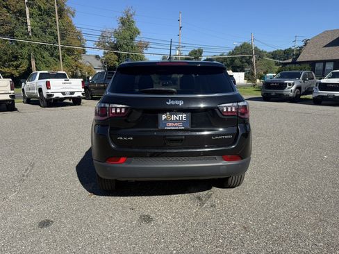 Used 2025 Jeep Compass Limited AWD/4WD image 4