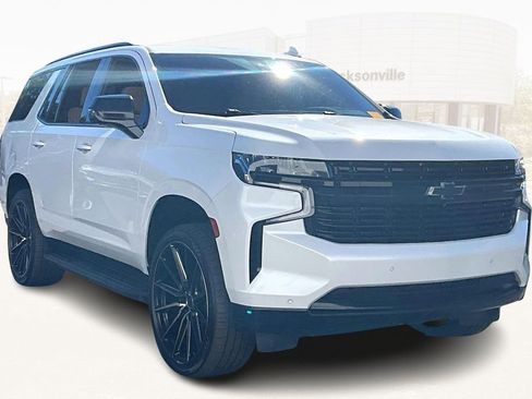 Used 2021 Chevrolet Tahoe Premier w/ Premium Package image 3