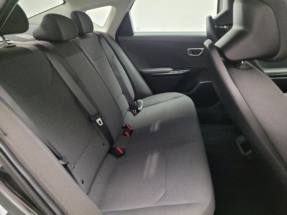 Used 2025 Kia K4 FWD image 19