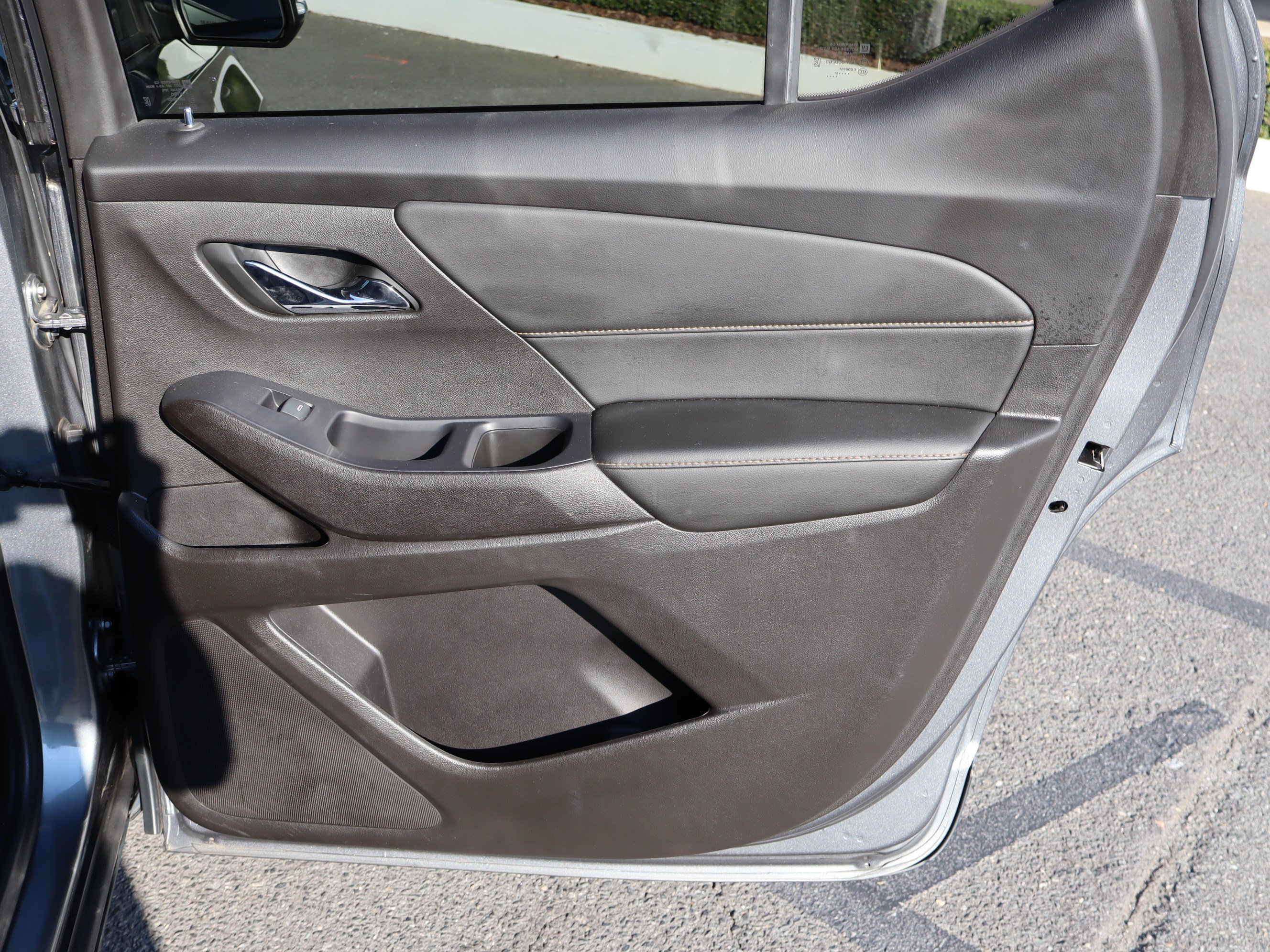 Used 2021 Chevrolet Traverse RS FWD image 35