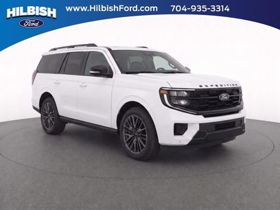 New 2027 Ford Expedition Platinum w/ Stealth Appearance Package