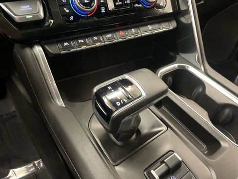 Used 2025 GMC Sierra 1500 Denali AWD/4WD image 10