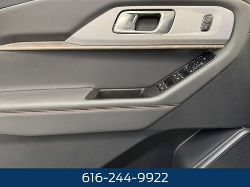 New 2026 Ford Explorer Active w/ Active Comfort Package AWD/4WD image 24