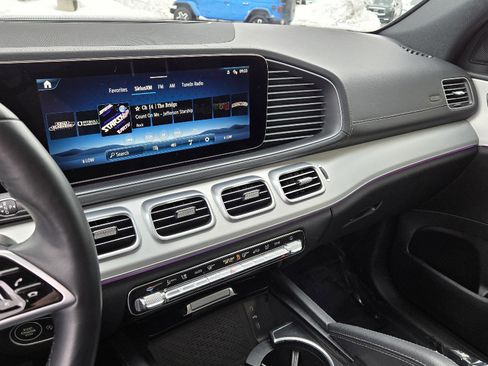 Used 2025 Mercedes-Benz GLS 450 4MATIC image 35