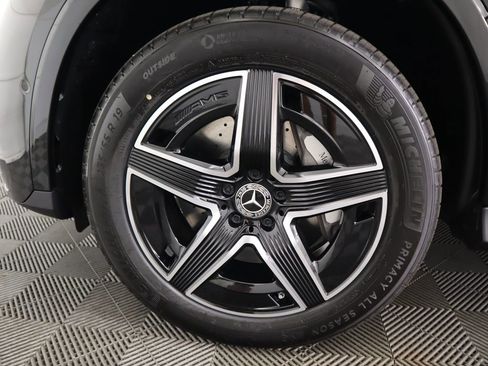 Certified 2025 Mercedes-Benz GLC 300 image 31