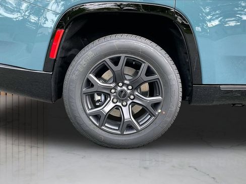 New 2026 Jeep Grand Wagoneer Limited AWD/4WD image 38