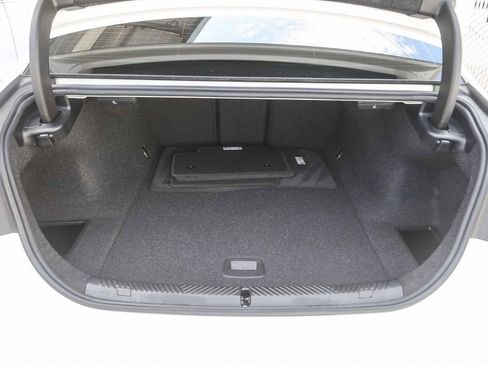 Used 2024 BMW i5 eDrive40i w/ M Sport Package RWD image 22