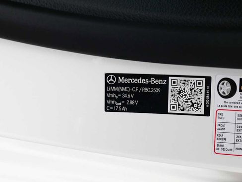 New 2026 Mercedes-Benz C 300 4MATIC Sedan image 32