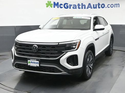 Used 2024 Volkswagen Atlas Cross Sport SE AWD/4WD image 16