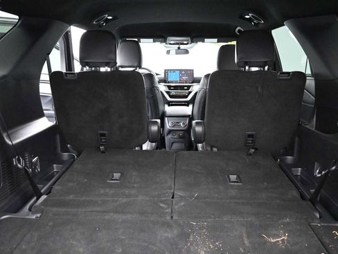 Used 2025 Ford Explorer ST-Line AWD/4WD image 77