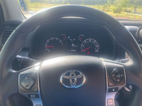 Used 2022 Toyota 4Runner SR5 RWD image 12
