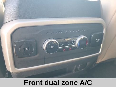 Used 2024 Ford Expedition Limited image 6