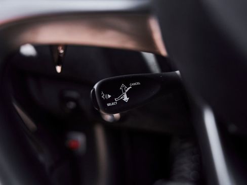 Used 2025 McLaren 750S Spider image 53