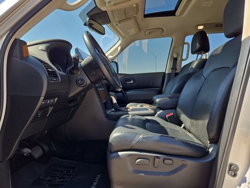 Used 2024 Nissan Armada SL w/ Captain's Chairs Package RWD image 16