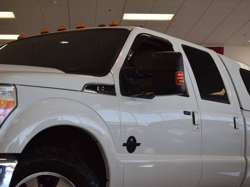 Used 2011 Ford F250 Lariat w/ Lariat Interior Pkg RWD image 15