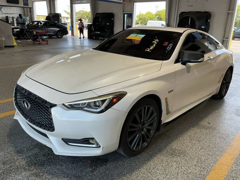 Used 2017 INFINITI Q60 Red Sport 400 AWD/4WD image 1