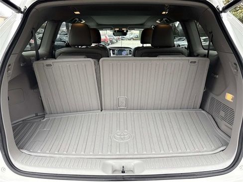 Used 2019 Toyota Highlander Limited image 13