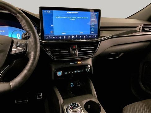 Certified 2023 Ford Escape ST-Line Elite AWD/4WD image 6