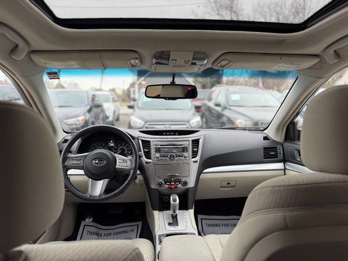 Used 2010 Subaru Outback 2.5i Premium image 13
