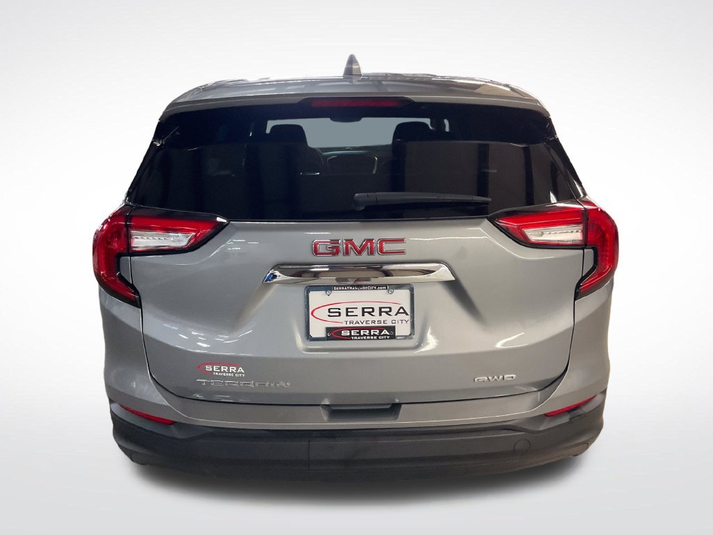 Used 2024 GMC Terrain SLE AWD/4WD image 4