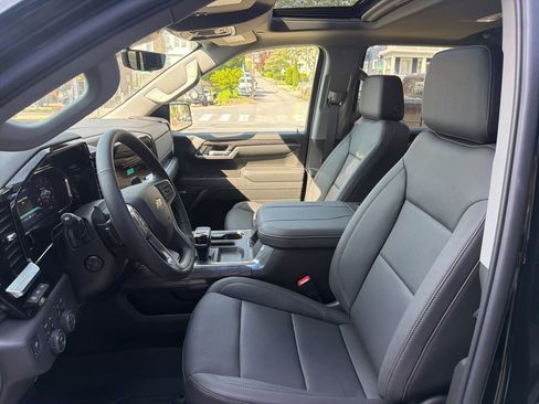 New 2026 Chevrolet Silverado 1500 LTZ w/ Technology Package AWD/4WD image 18