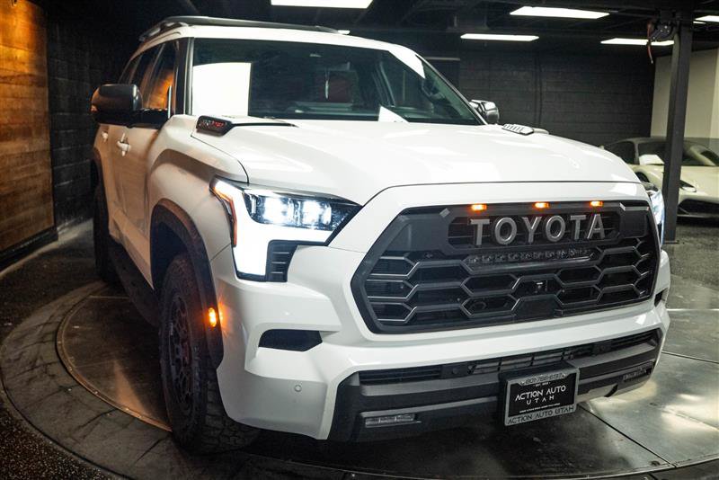 Used 2024 Toyota Sequoia TRD Pro AWD/4WD image 5