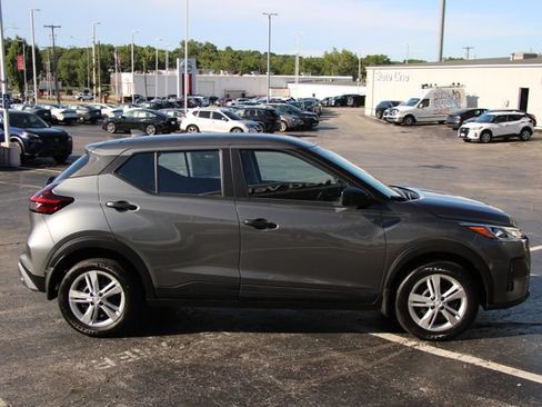 Used 2025 Nissan Kicks Play S FWD image 10