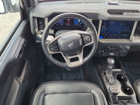 Certified 2025 Ford Bronco Outer Banks AWD/4WD image 16