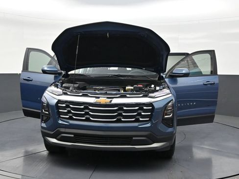 Used 2026 Chevrolet Equinox LT FWD image 33