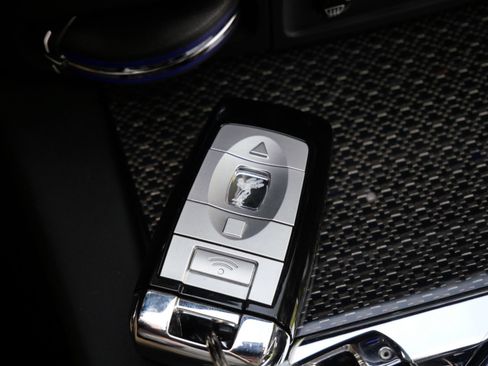 Used 2019 Rolls-Royce Ghost RWD image 41