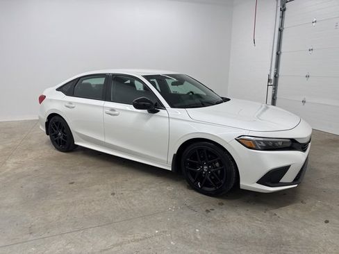 Certified 2023 Honda Civic Sport image 3