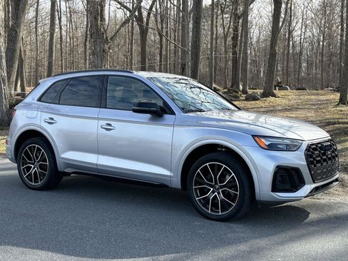 Used 2023 Audi SQ5 Premium Plus w/ Premium Plus Package image 18