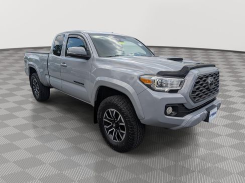 Used 2021 Toyota Tacoma TRD Sport w/ Technology Package AWD/4WD image 7