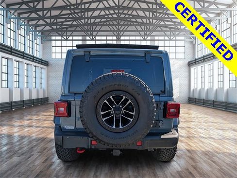 Used 2025 Jeep Wrangler Unlimited Rubicon image 5