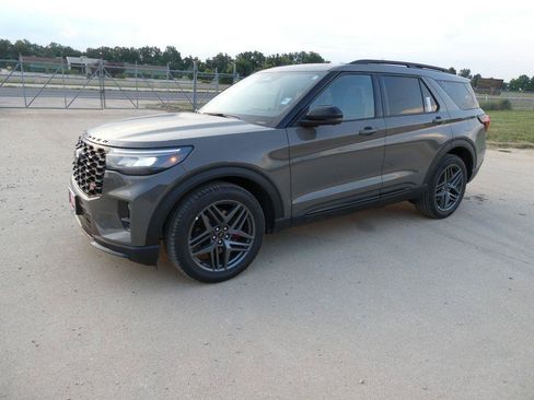 New 2026 Ford Explorer ST w/ Sun And Sound Package AWD/4WD image 8