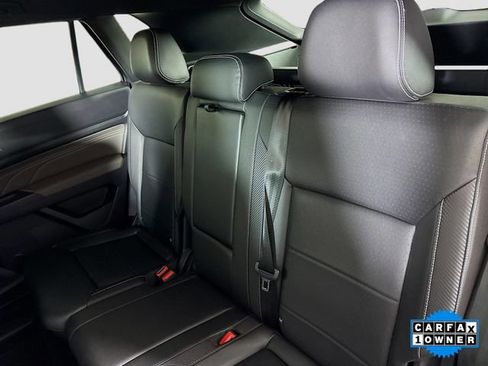 Used 2023 Volkswagen Atlas Cross Sport SE image 23