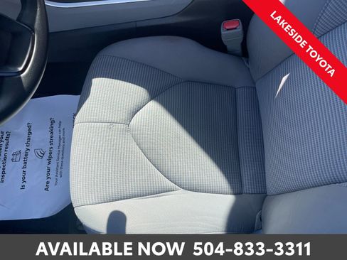 Used 2023 Toyota Highlander L image 29