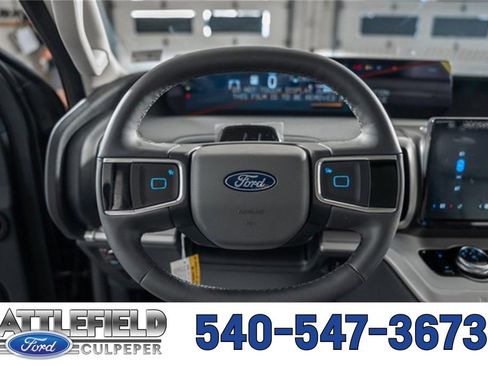 New 2025 Ford Expedition Active image 33