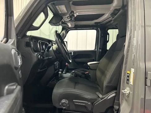 Used 2022 Jeep Wrangler Unlimited Sport AWD/4WD image 12