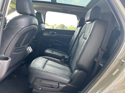 Used 2022 Kia Sorento SX FWD image 8