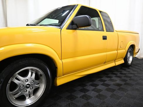 Used 2002 Chevrolet S10 Pickup LS w/ LS Preferred Equipment Group image 7